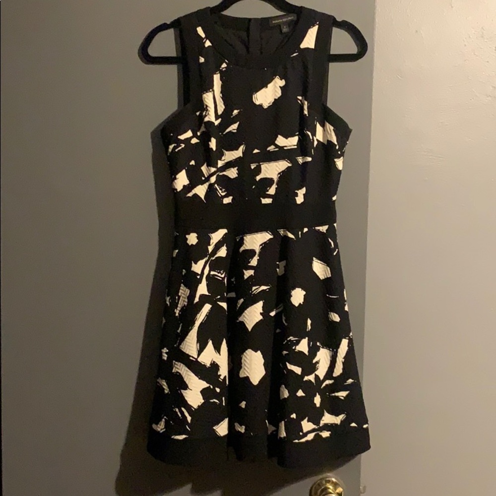 Black and white patterned dress